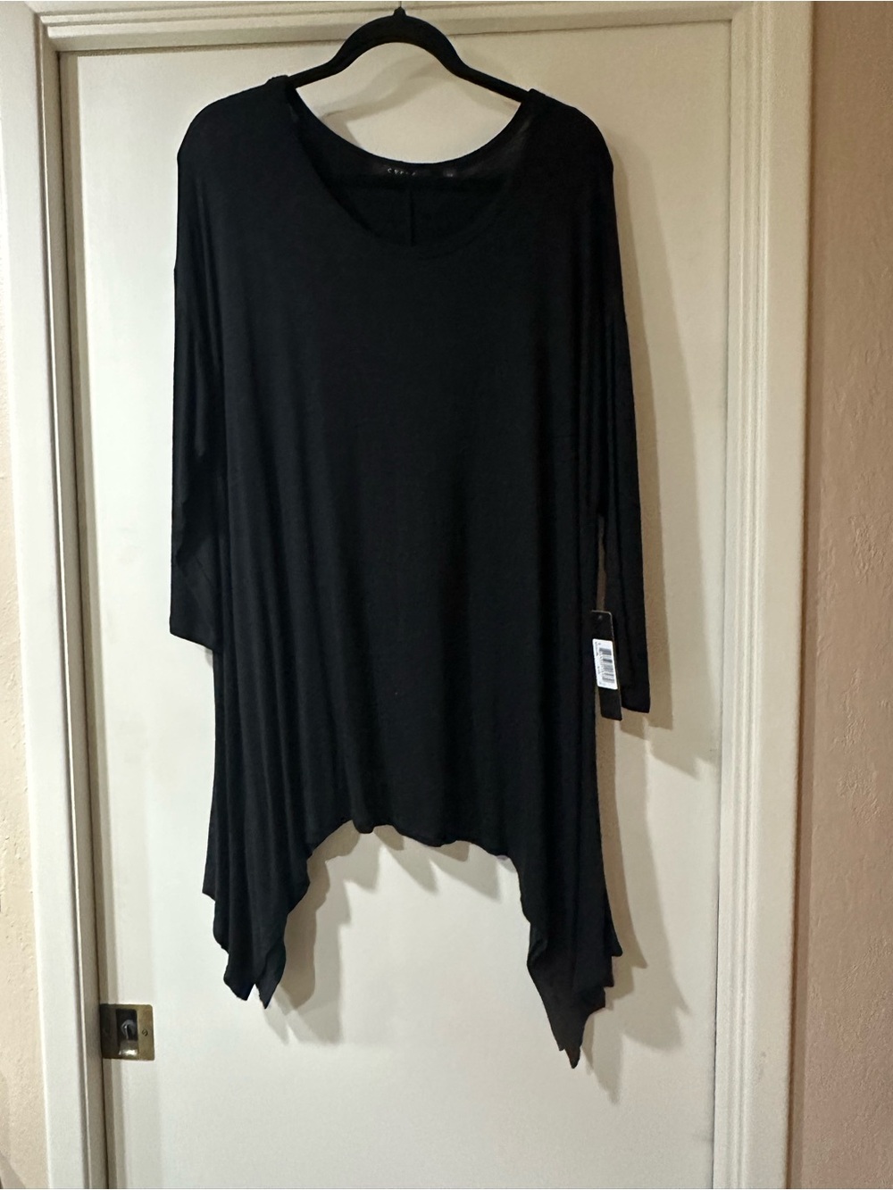Cyrus Black Long-Sleeve Asymmetric Hem Tunic